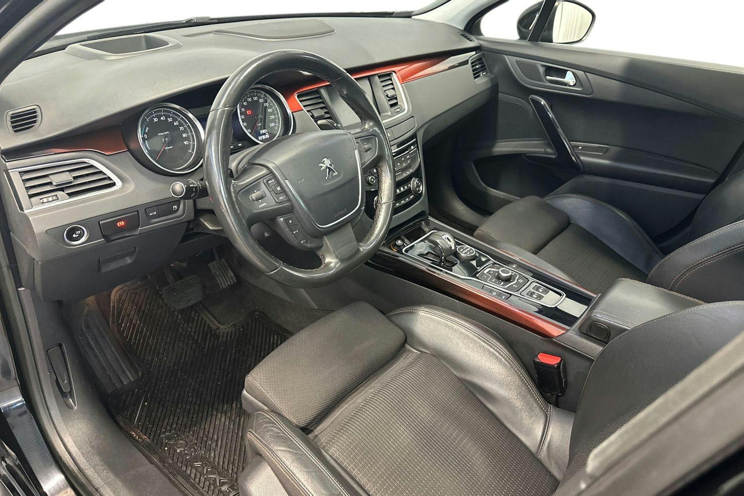 musta Peugeot 508 2013 kuva 7.