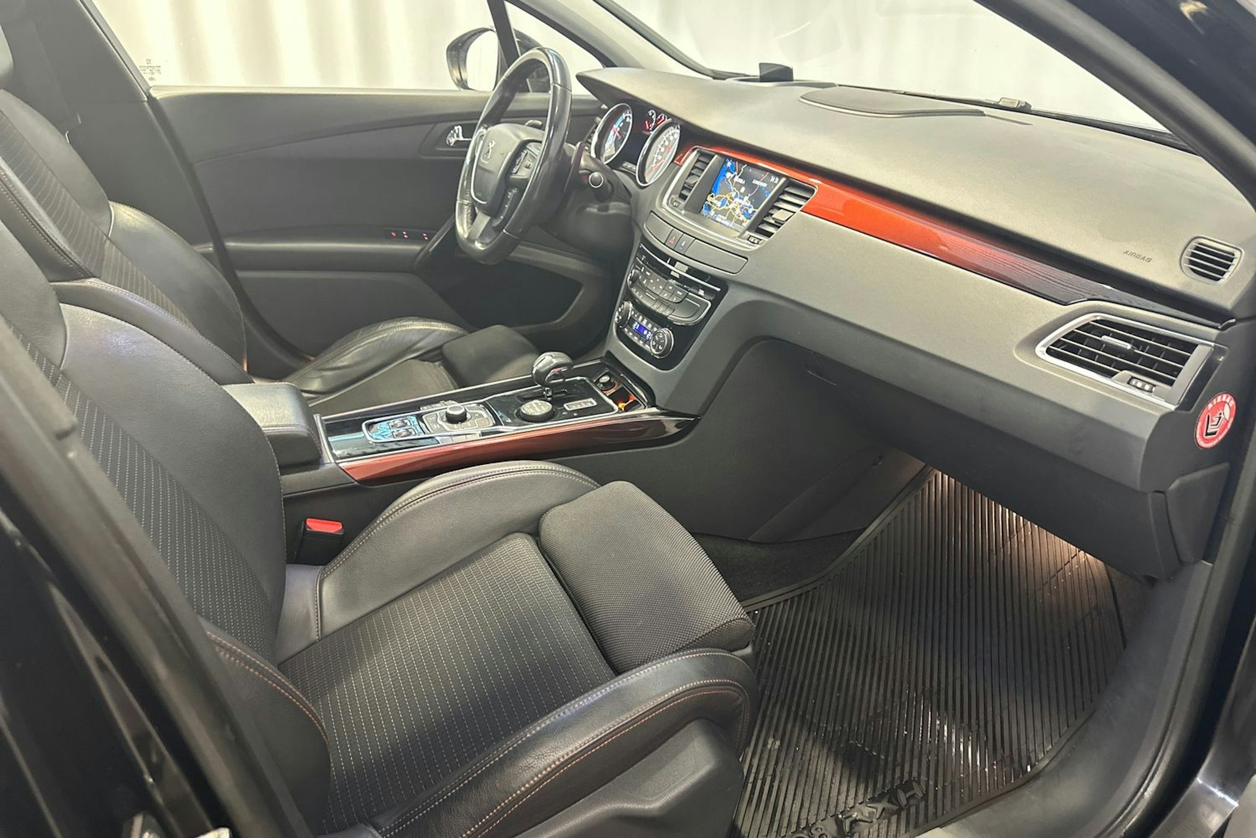 musta Peugeot 508 2013 kuva 15.