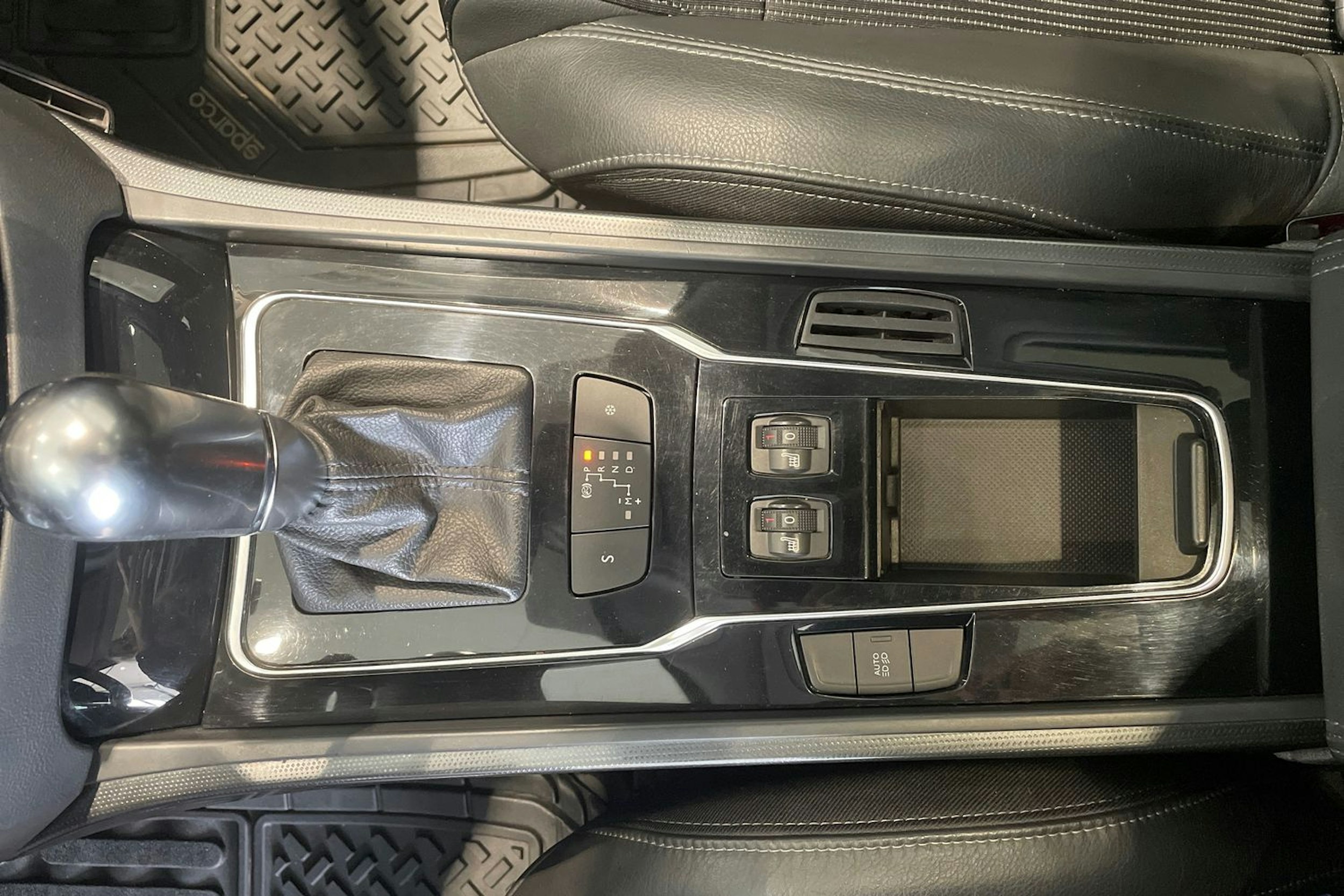 Musta Peugeot 508 2014 kuva 20.