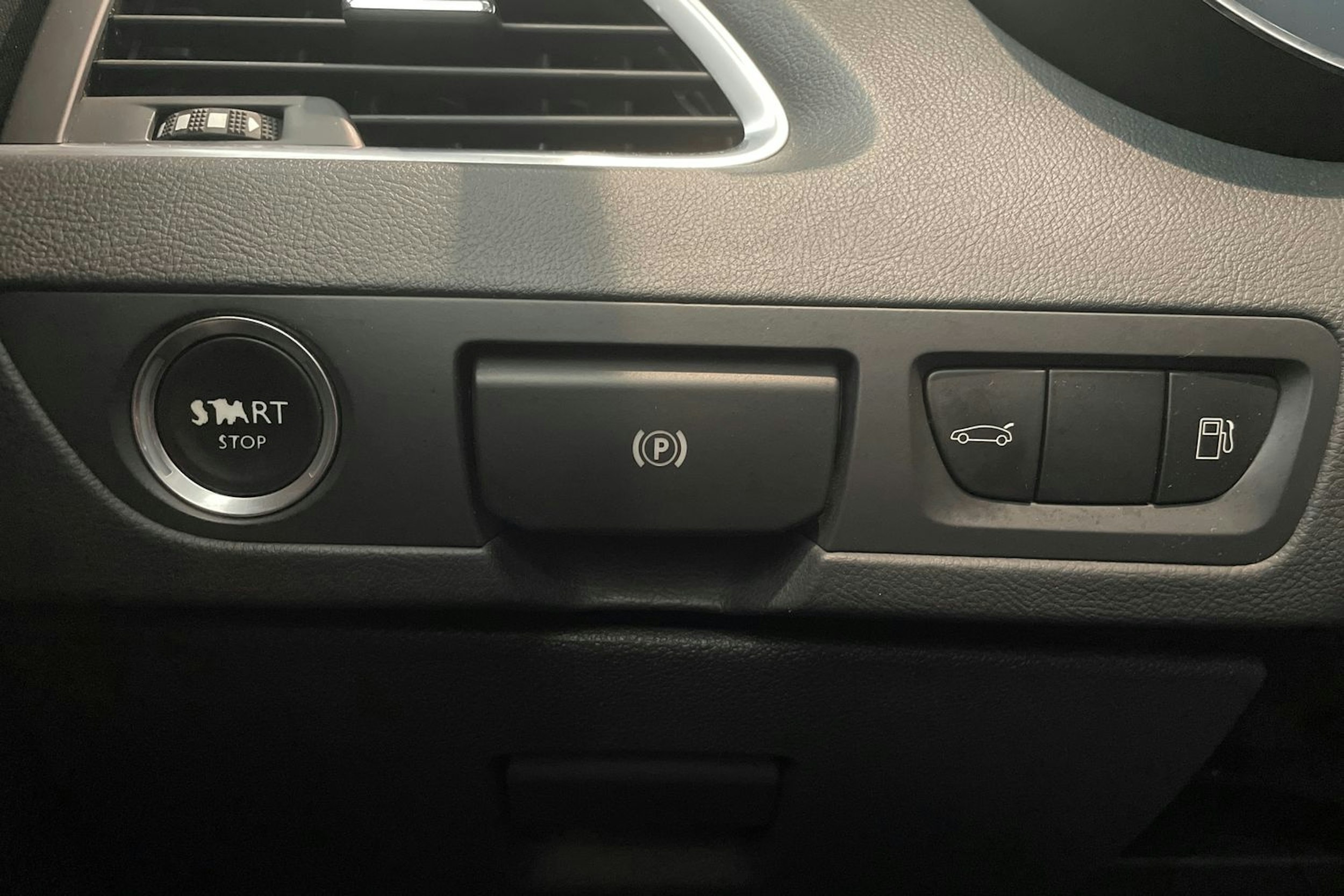 Musta Peugeot 508 2014 kuva 25.