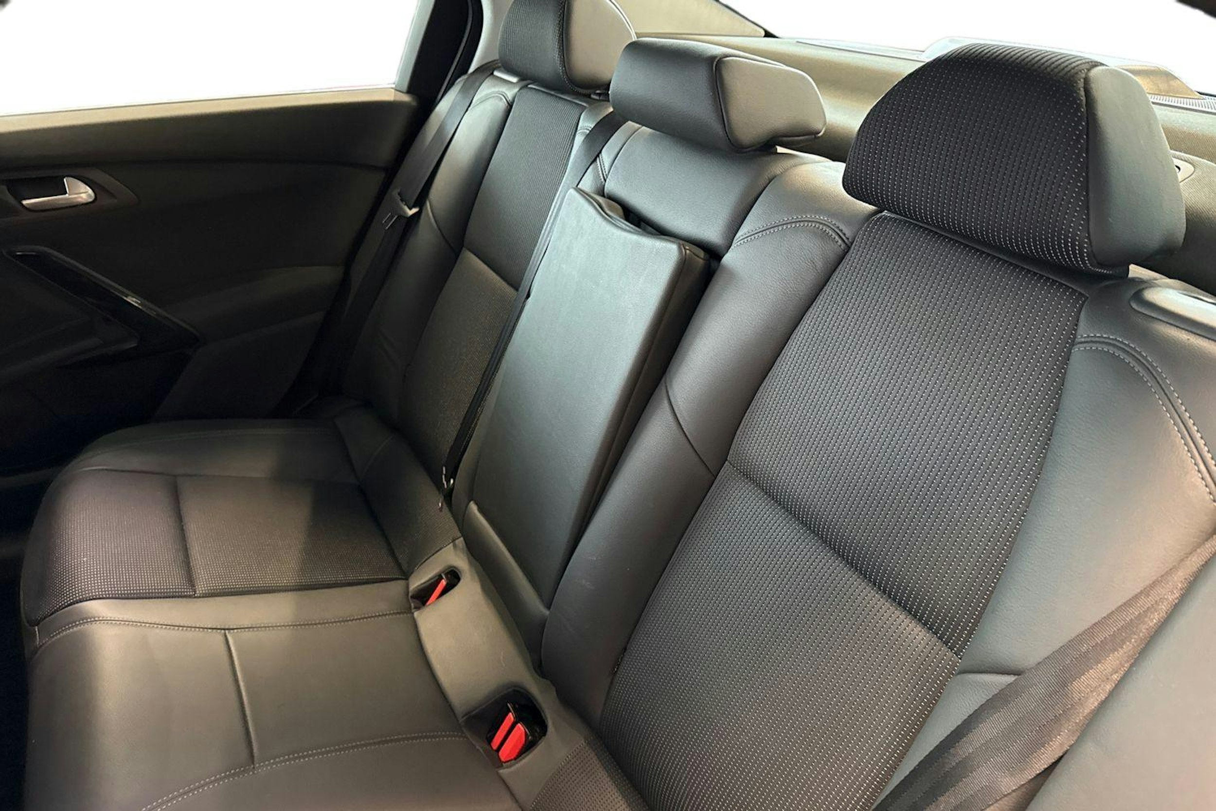 Harmaa Peugeot 508 2015 kuva 10.