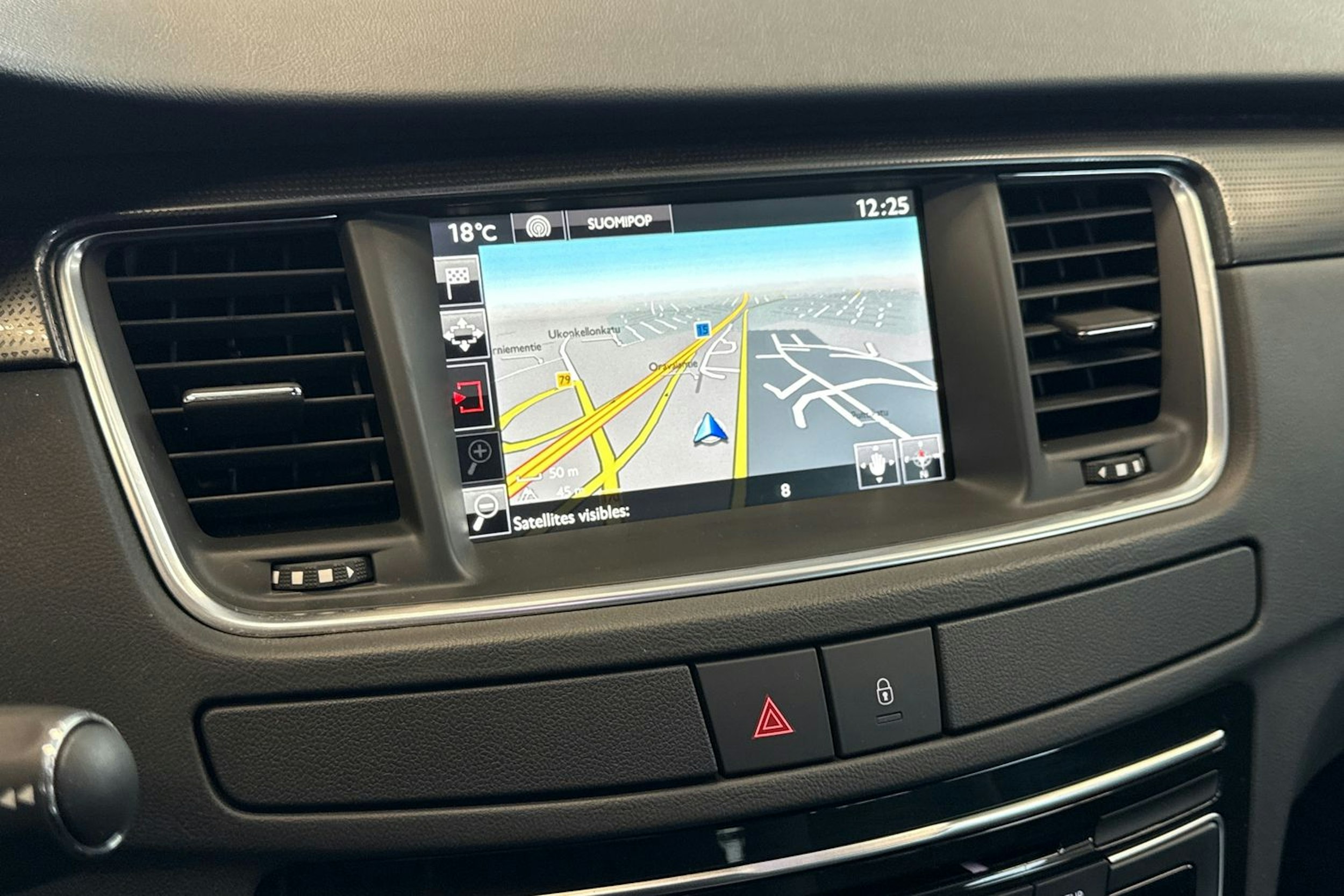 Harmaa Peugeot 508 2015 kuva 18.