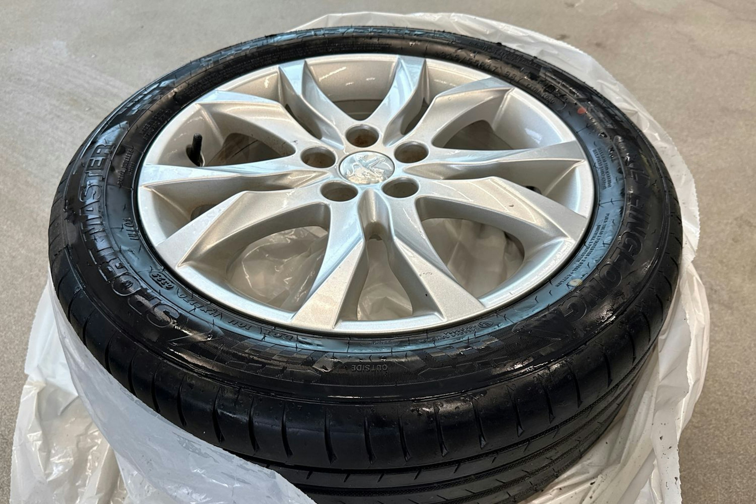 Harmaa Peugeot 508 2015 kuva 25.