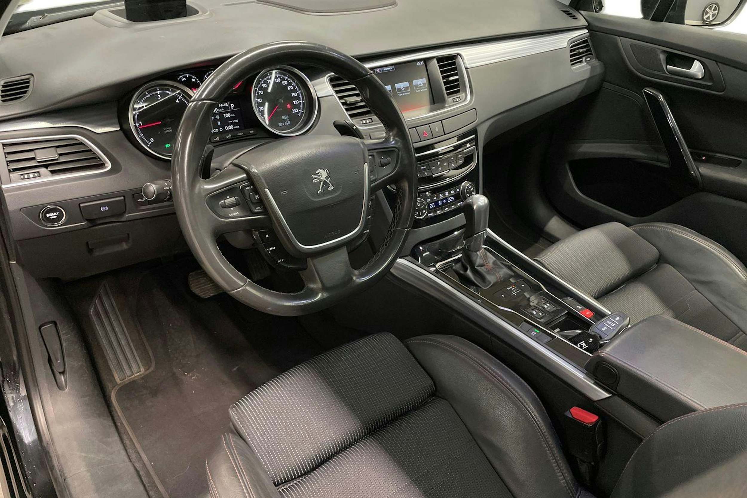 musta Peugeot 508 2016 kuva 7.