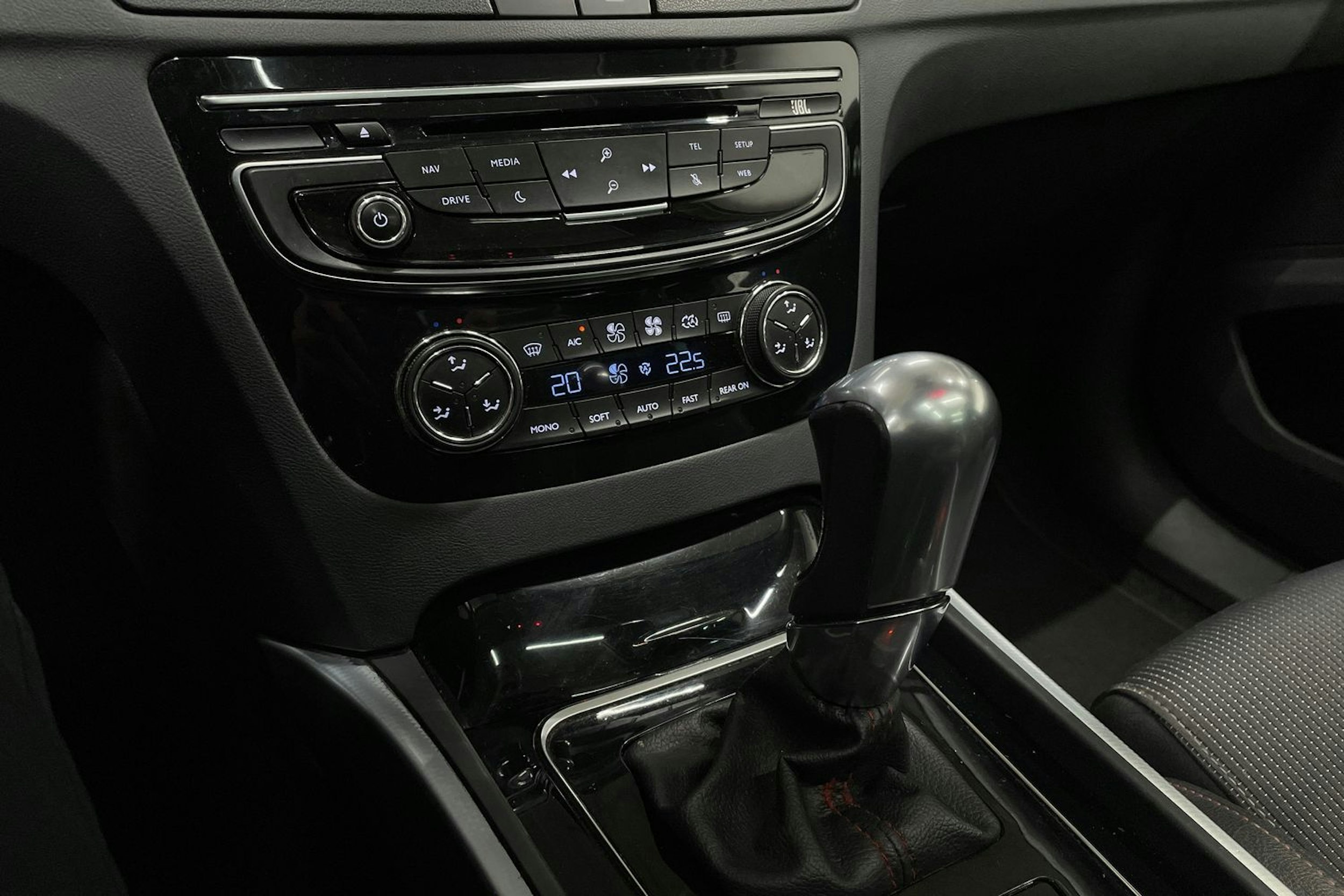 musta Peugeot 508 2016 kuva 21.