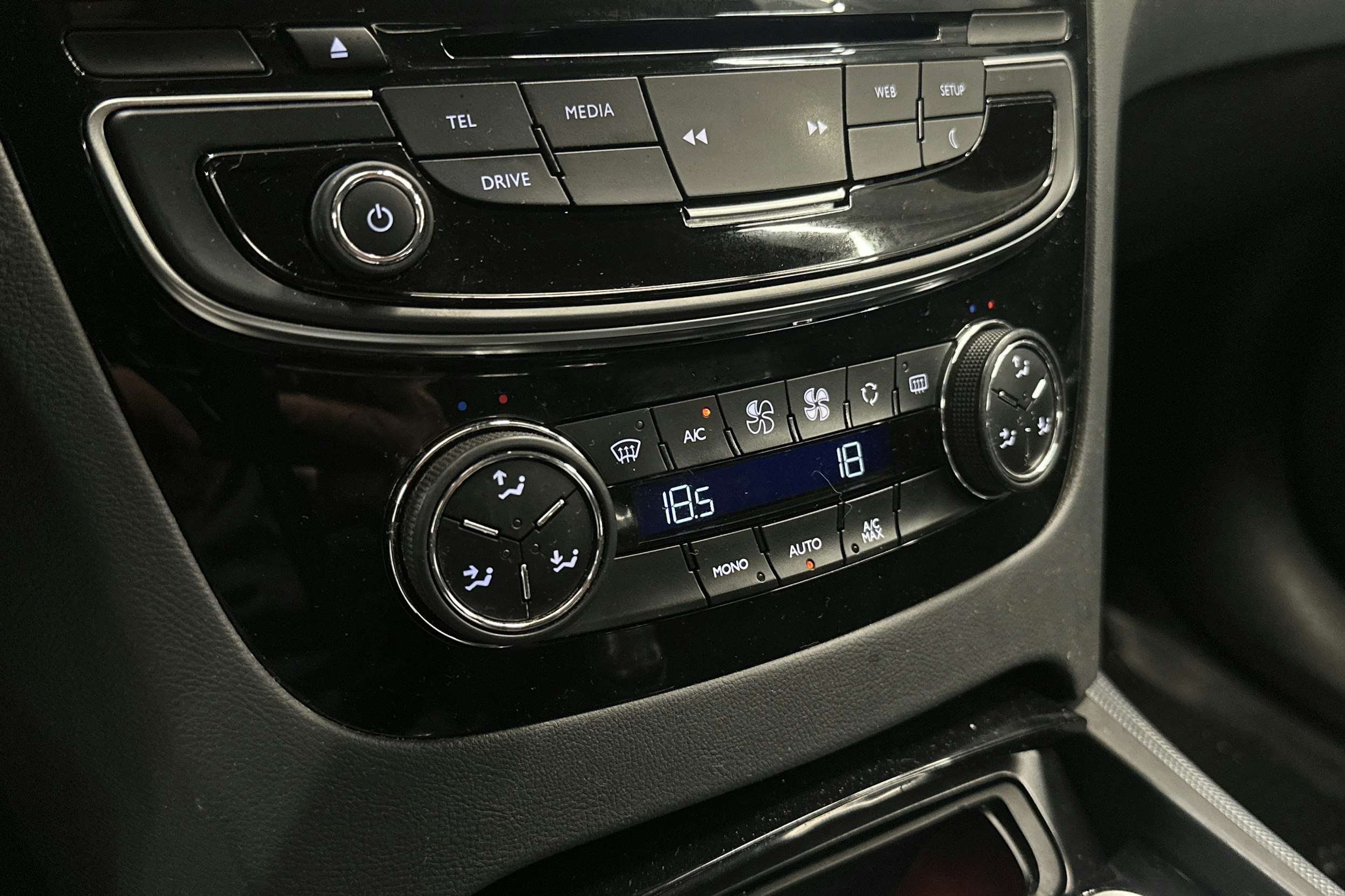 Musta Peugeot 508 2016 kuva 19.