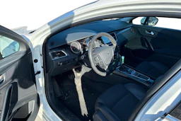 Valkoinen Peugeot 508 2016 kuva 3.