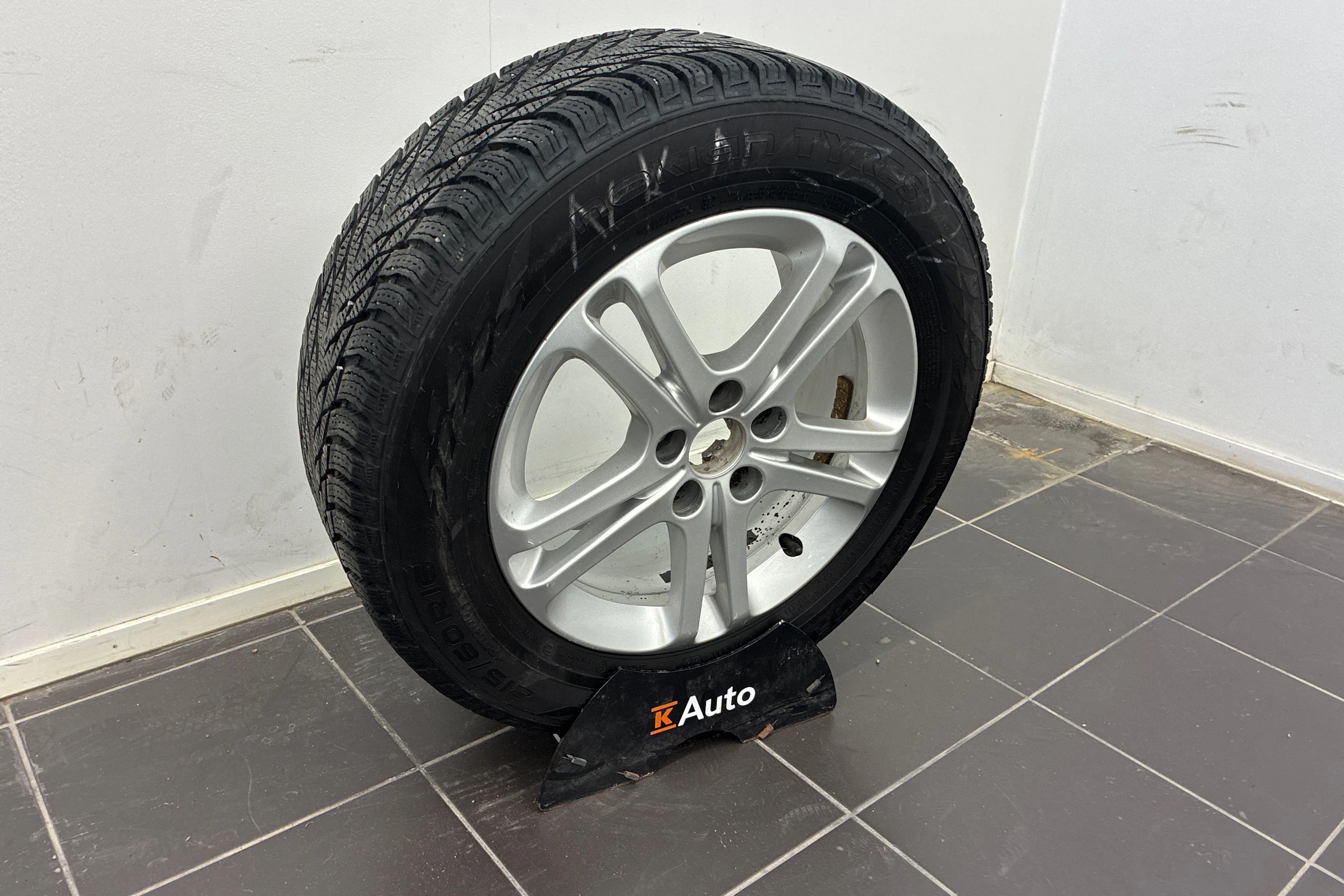 Valkoinen Peugeot 508 2016 kuva 13.