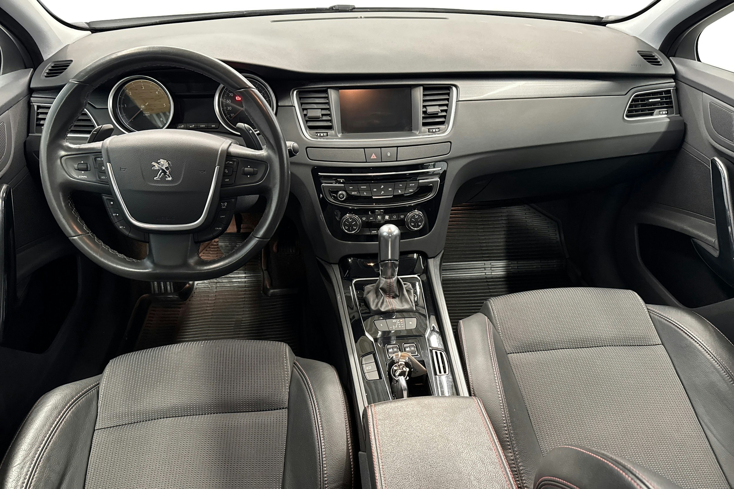 valkoinen Peugeot 508 2016 kuva 9.
