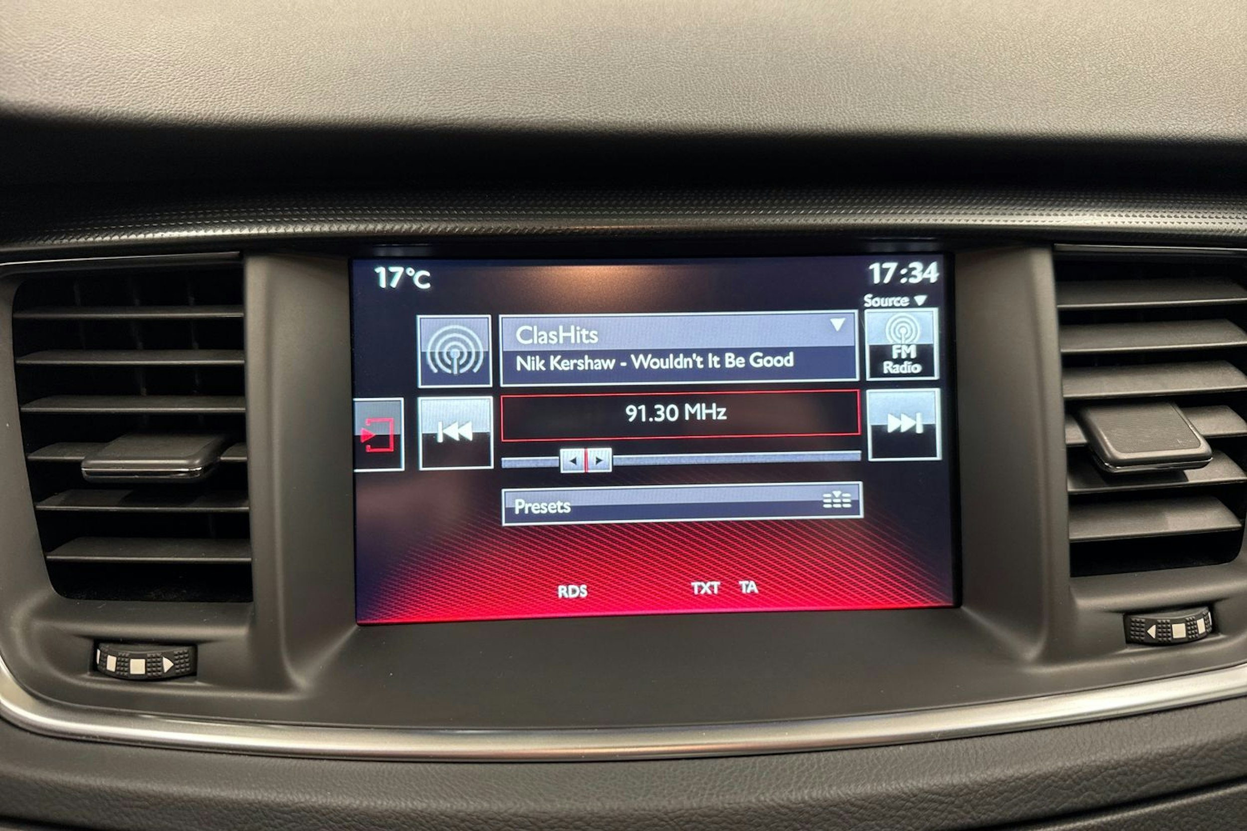 valkoinen Peugeot 508 2016 kuva 21.