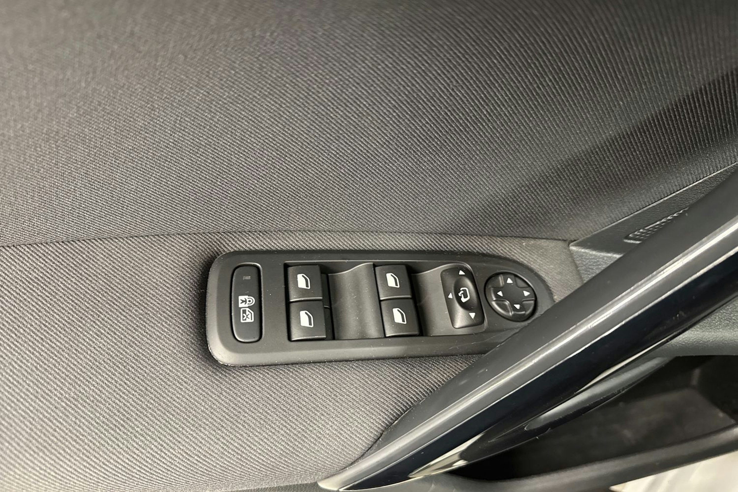valkoinen Peugeot 508 2016 kuva 26.