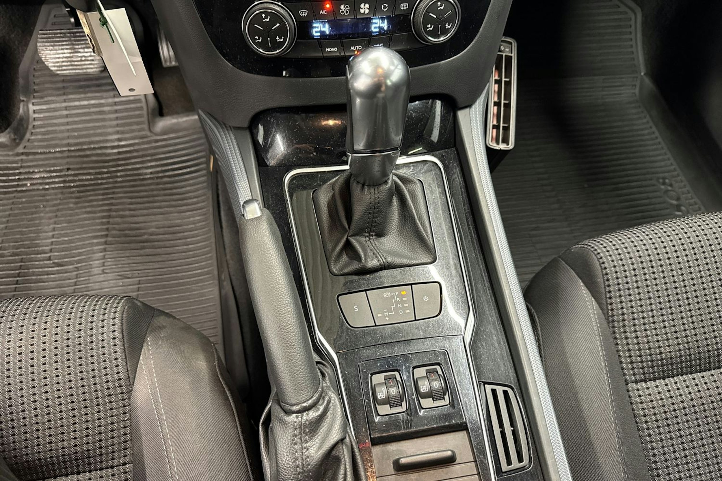 harmaa Peugeot 508 2017 kuva 19.