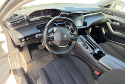 Valkoinen Peugeot 508 2019 kuva 3.