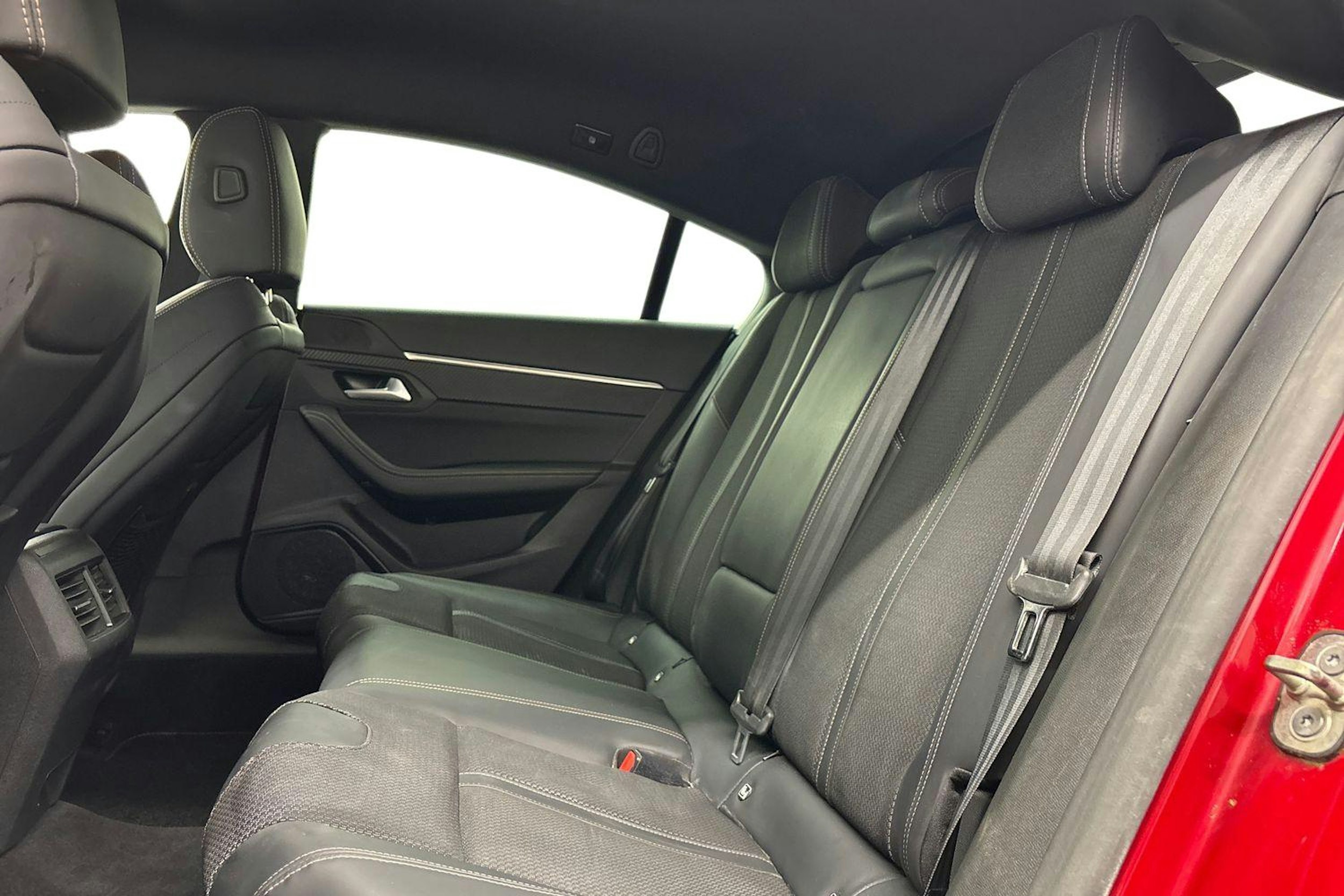 punainen Peugeot 508 2019 kuva 10.