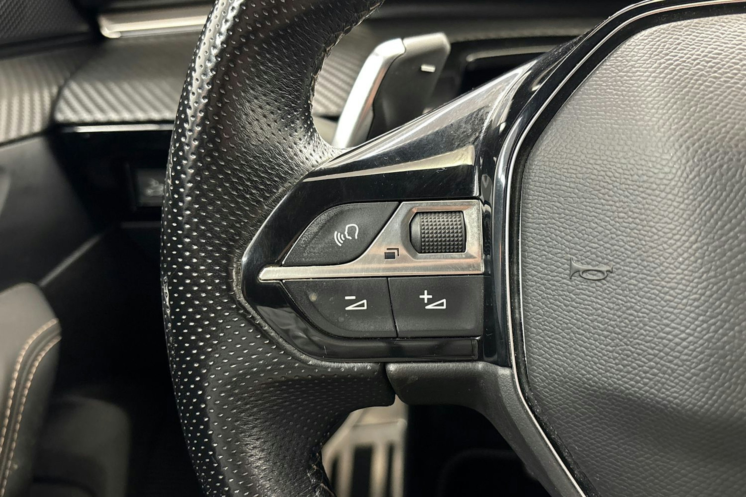 punainen Peugeot 508 2019 kuva 16.