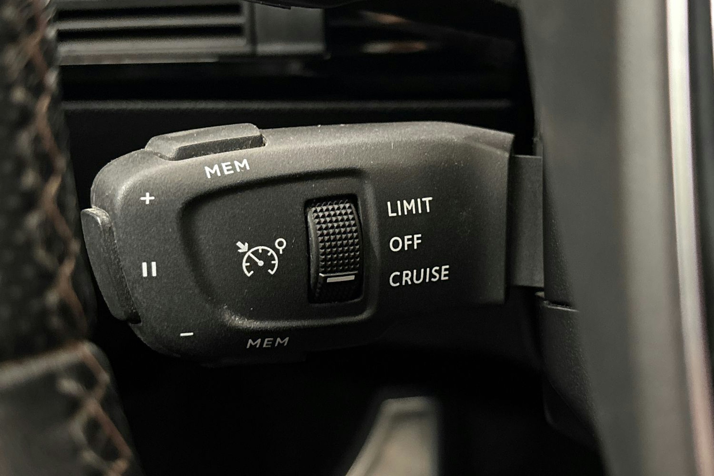 punainen Peugeot 508 2019 kuva 18.