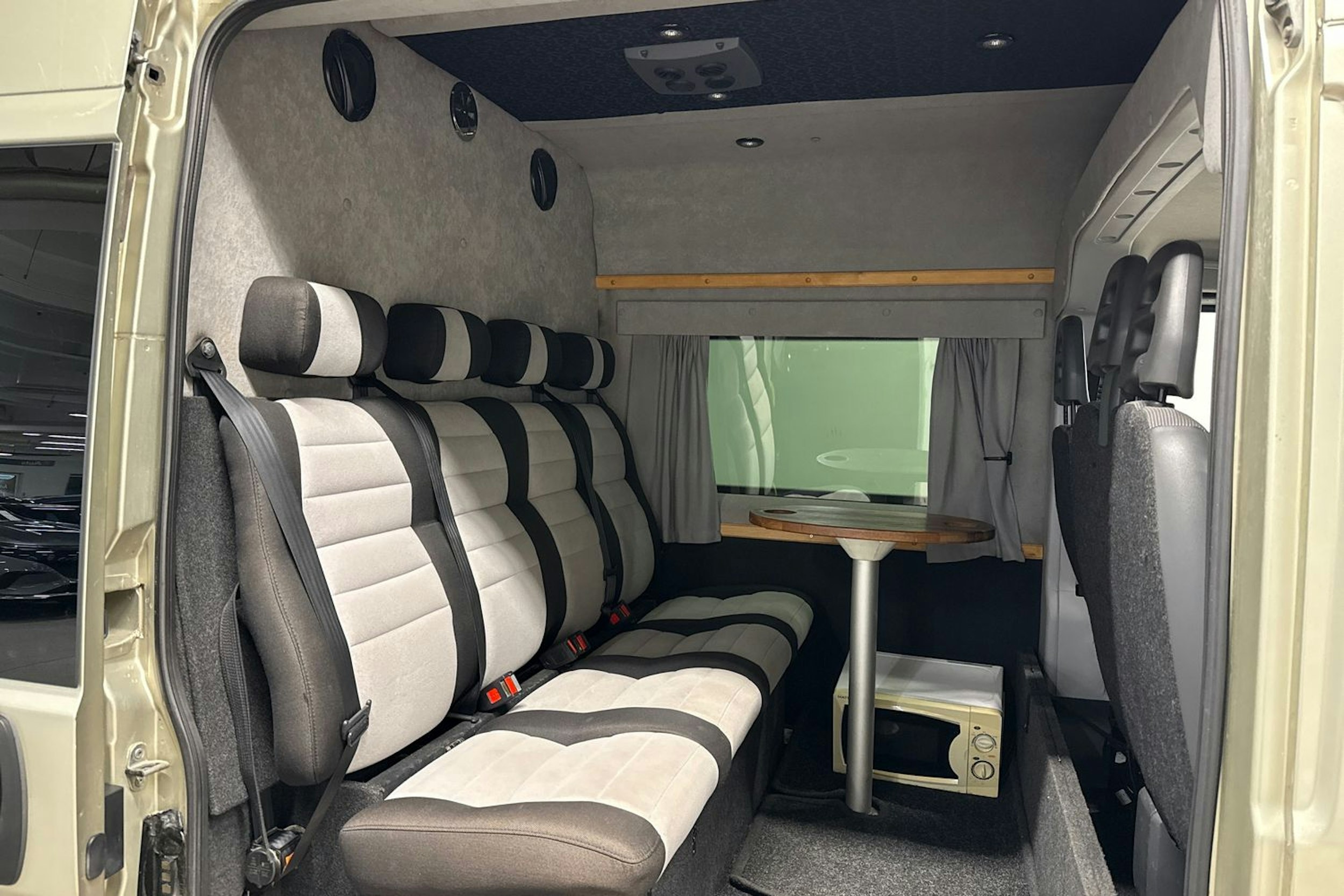 ruskea (beige) Peugeot Boxer 2010 kuva 13.