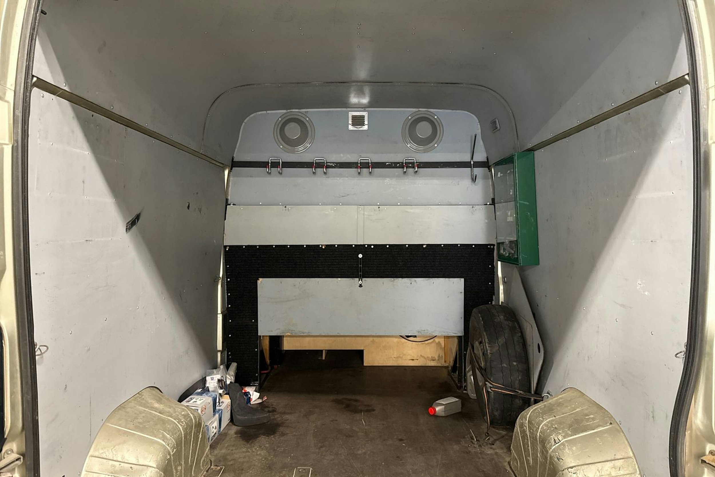 ruskea (beige) Peugeot Boxer 2010 kuva 15.