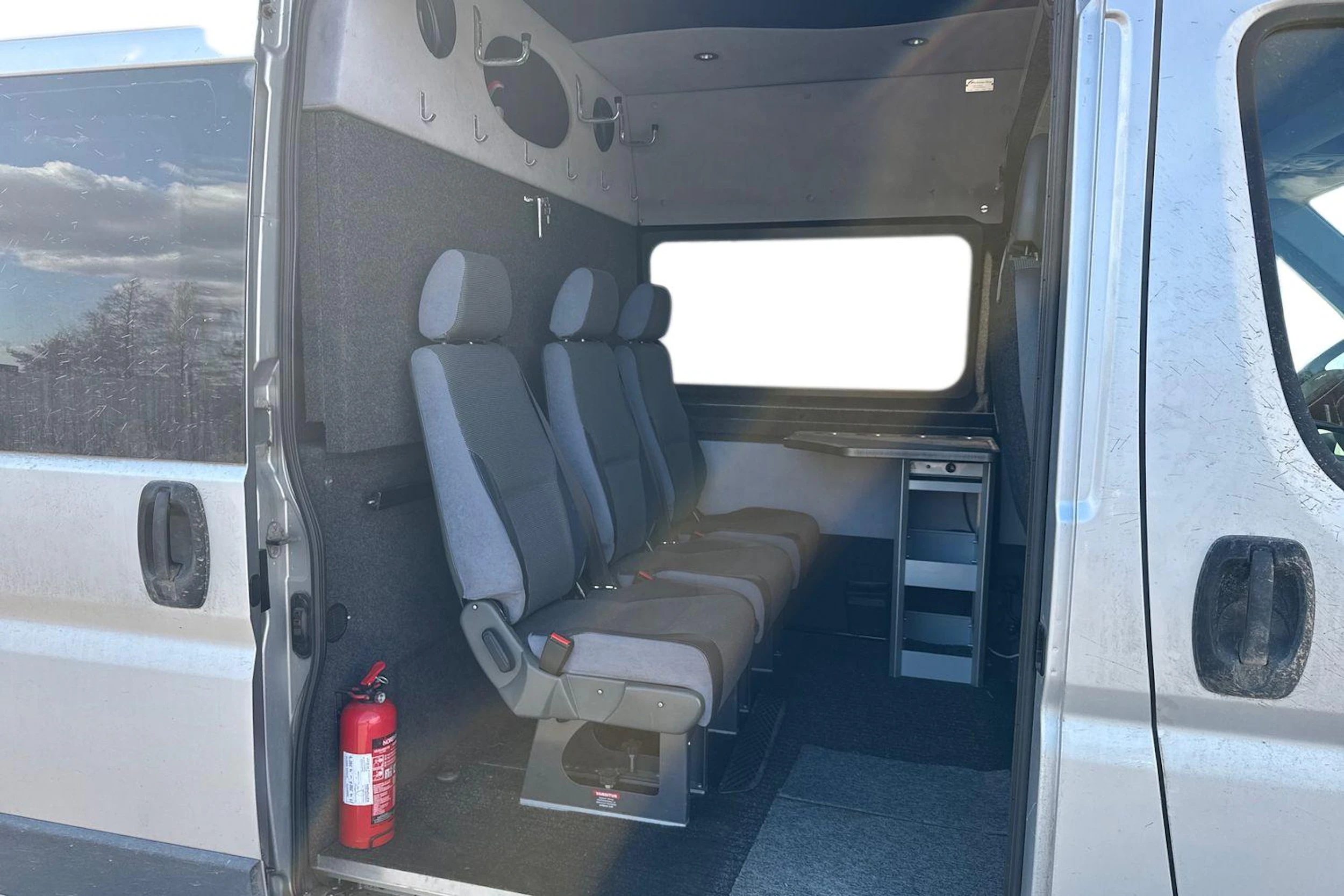 harmaa Peugeot Boxer 2012 kuva 3.