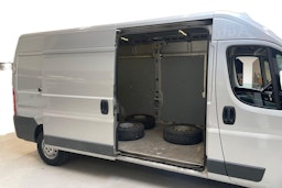 harmaa Peugeot Boxer 2013 kuva 8.