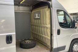 harmaa Peugeot Boxer 2013 kuva 11.
