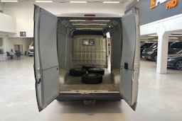 harmaa Peugeot Boxer 2013 kuva 12.