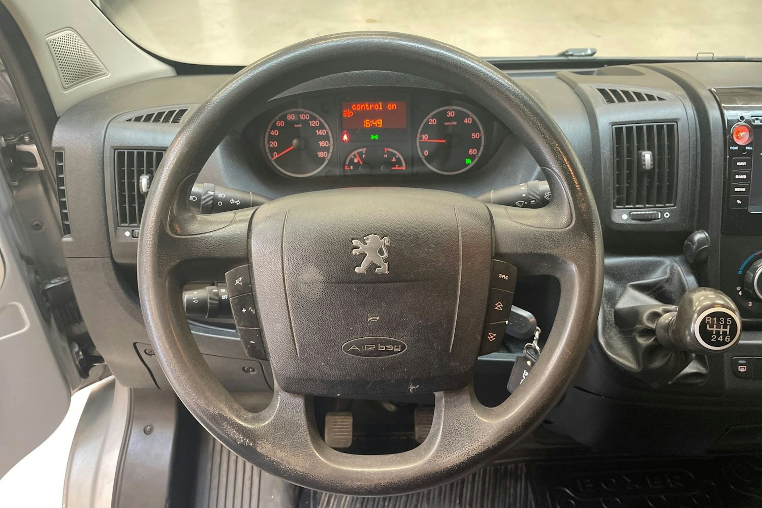 harmaa Peugeot Boxer 2013 kuva 20.