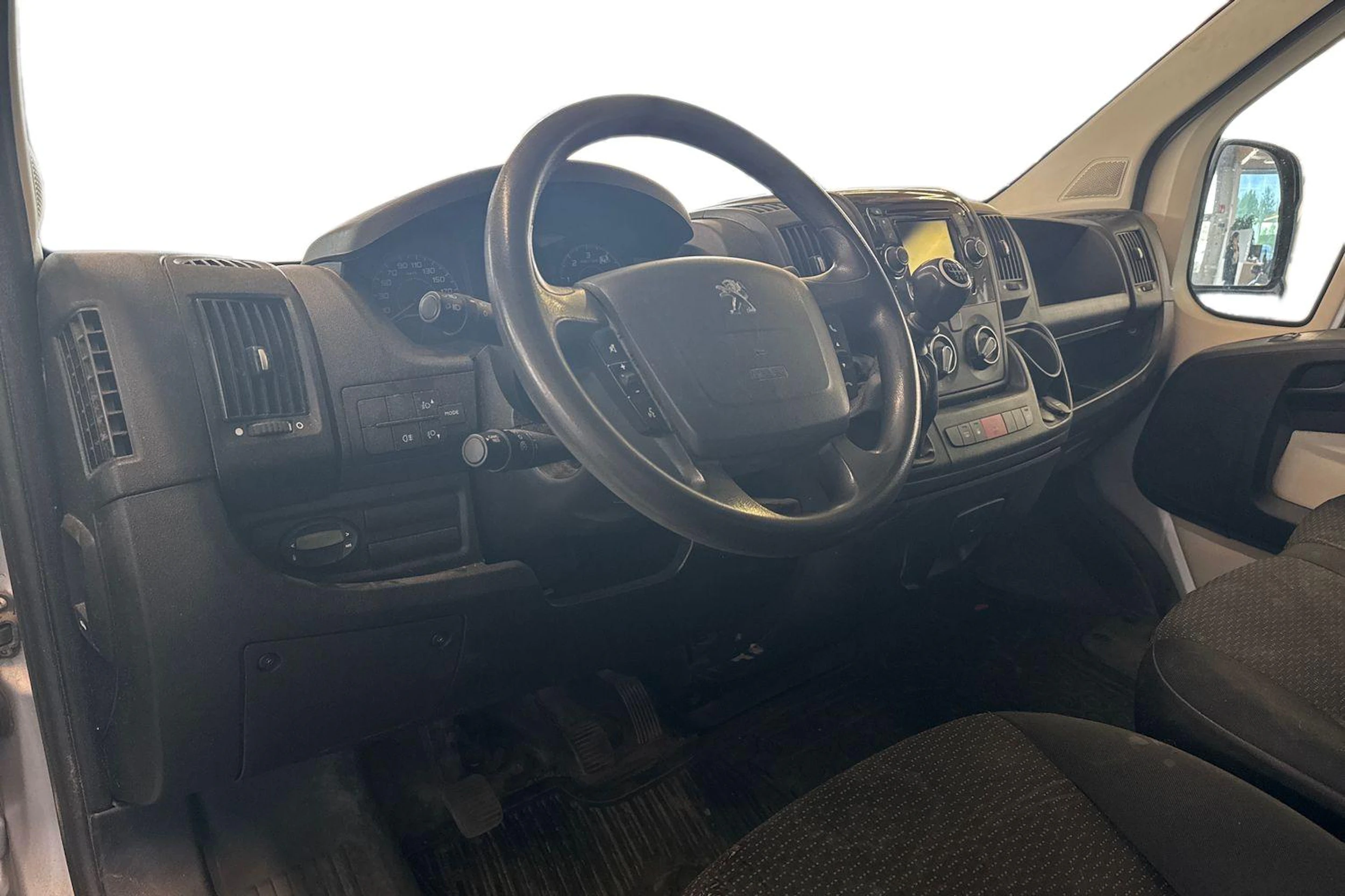 harmaa Peugeot Boxer 2015 kuva 3.
