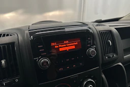 musta Peugeot Boxer 2015 kuva 16.