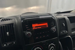 musta Peugeot Boxer 2015 kuva 17.