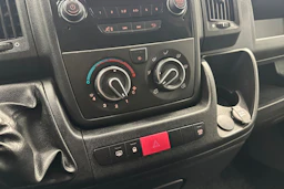 musta Peugeot Boxer 2015 kuva 18.