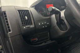 musta Peugeot Boxer 2015 kuva 19.