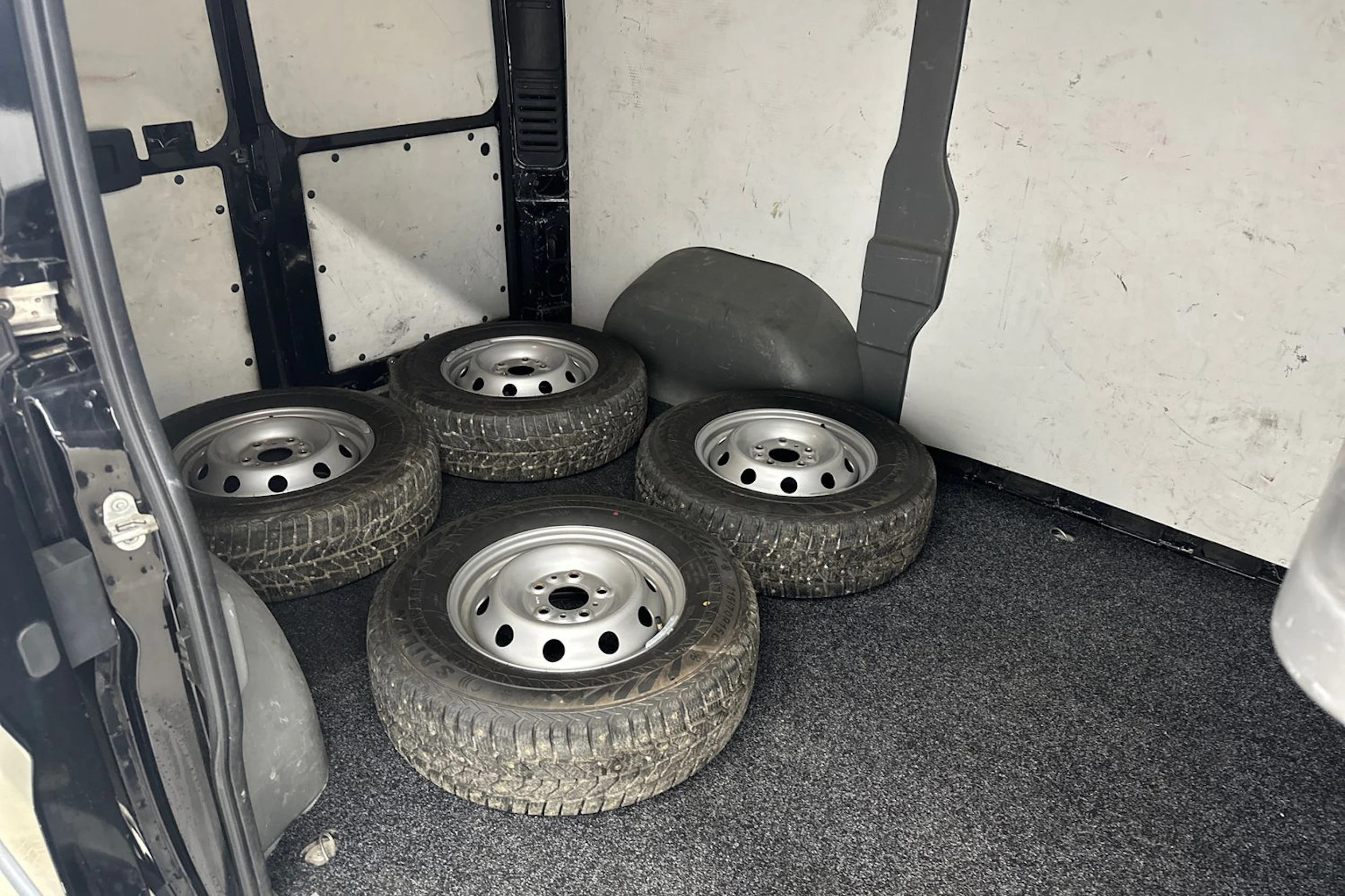 musta Peugeot Boxer 2015 kuva 23.