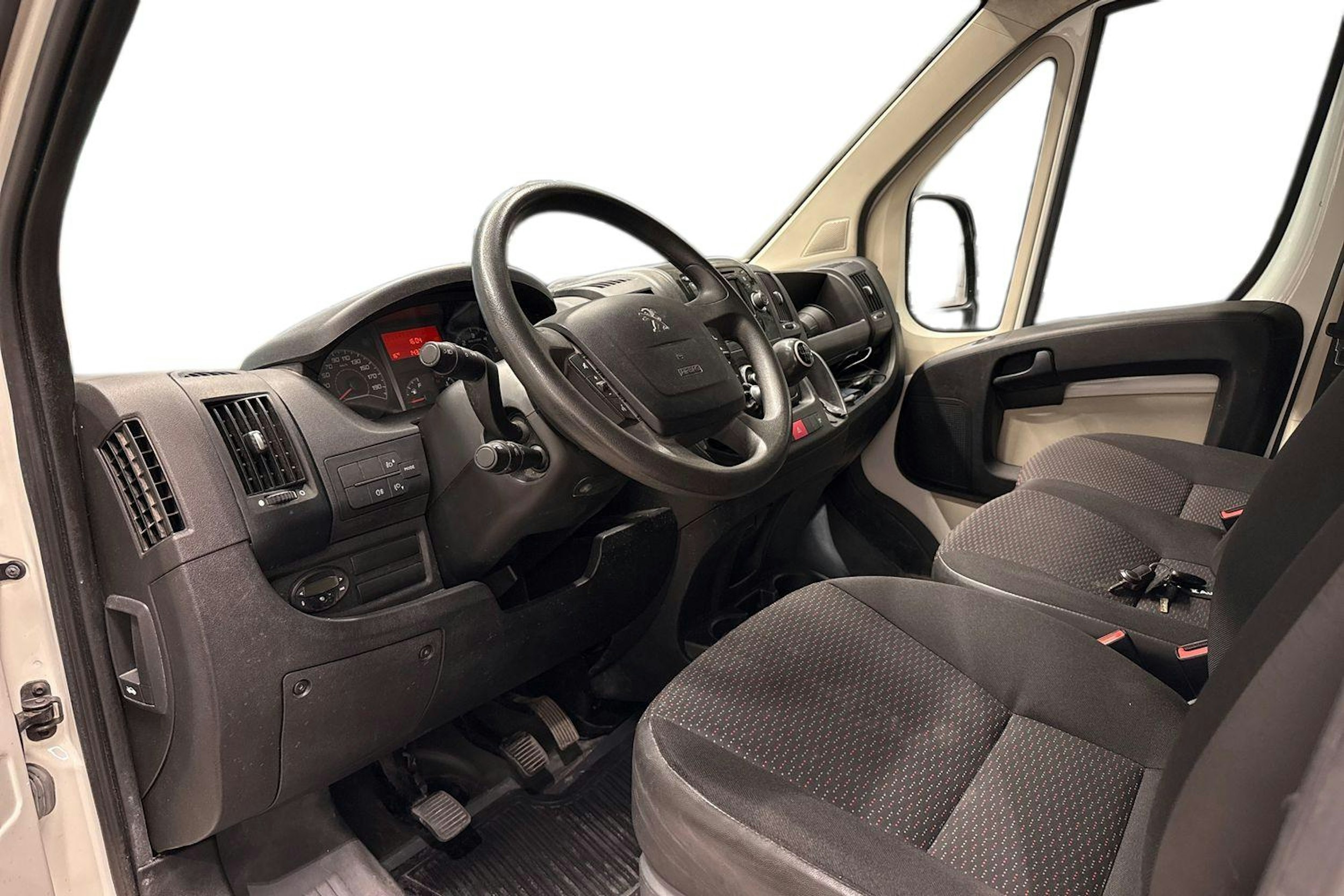 valkoinen Peugeot Boxer 2018 kuva 7.