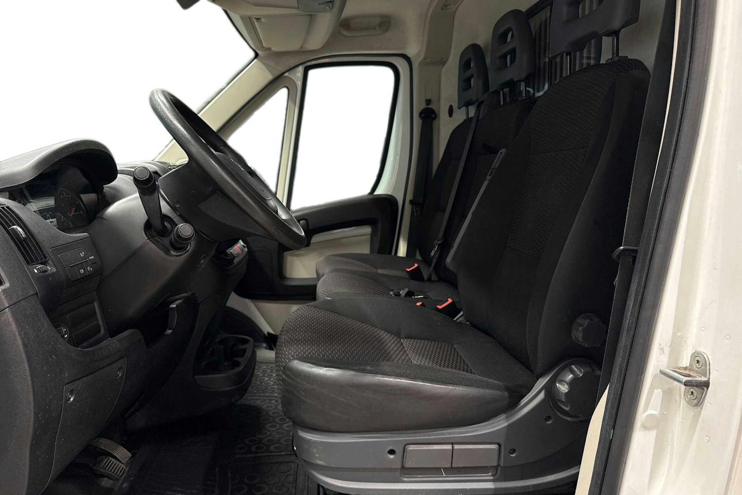 valkoinen Peugeot Boxer 2018 kuva 10.