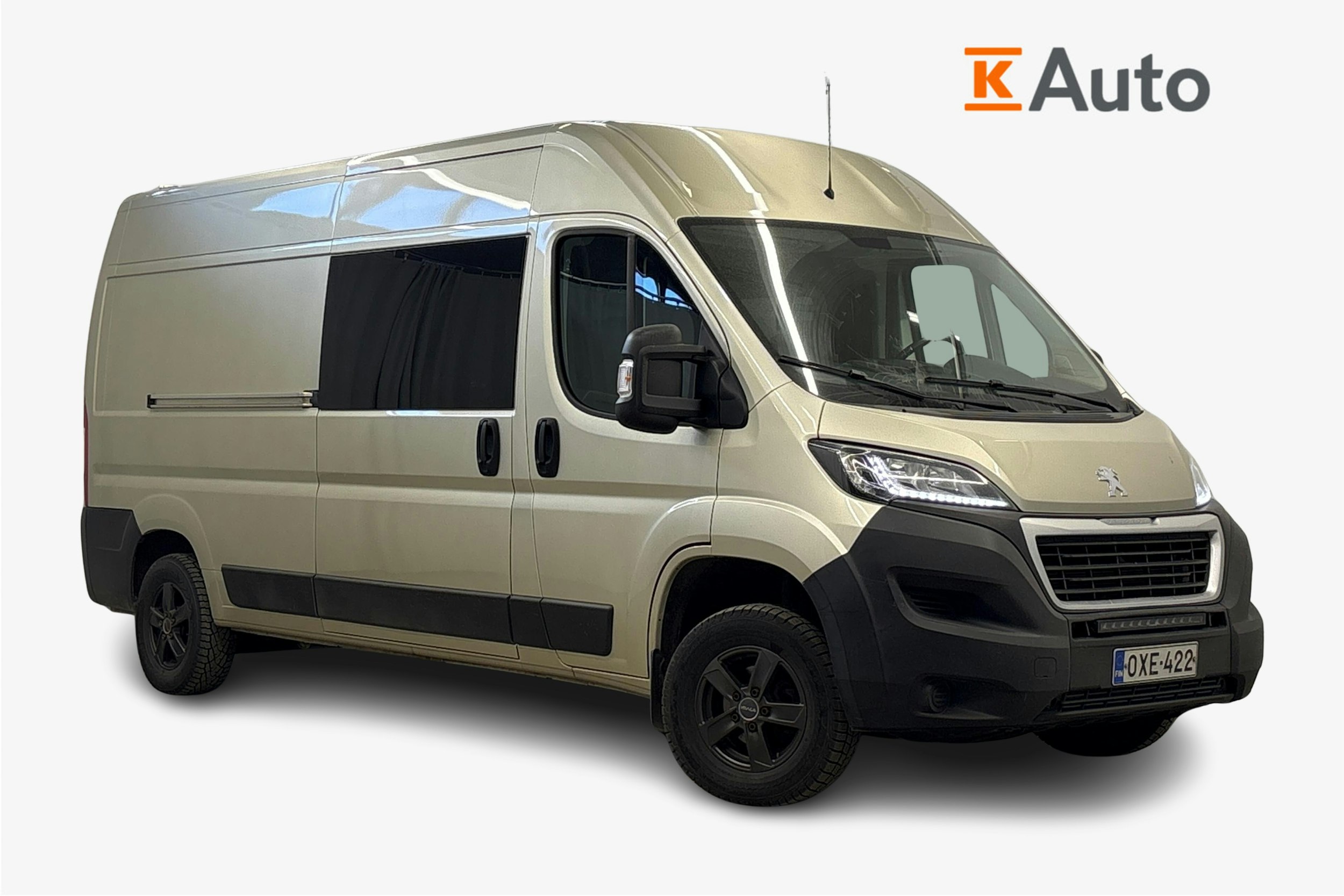 beige Peugeot Boxer 2018 kuva 1.