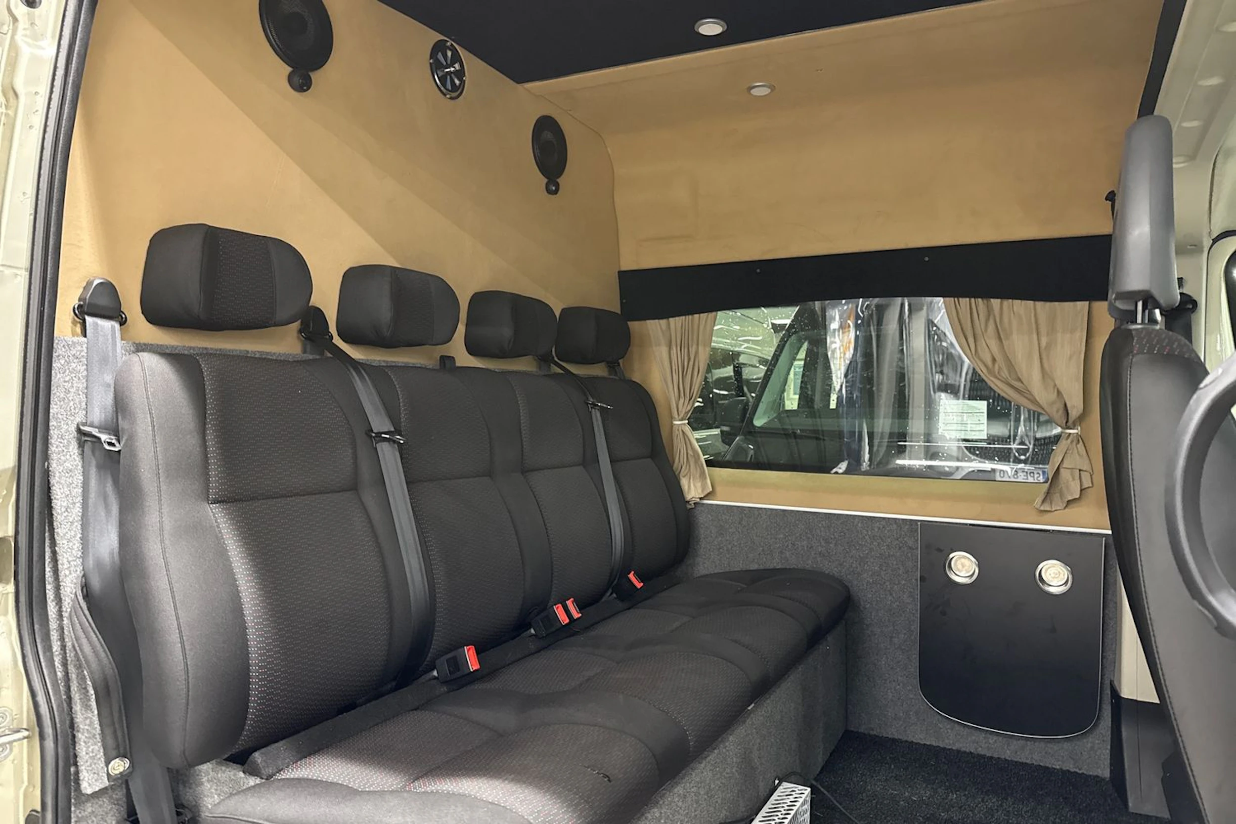 ruskea (beige) Peugeot Boxer 2018 kuva 4.