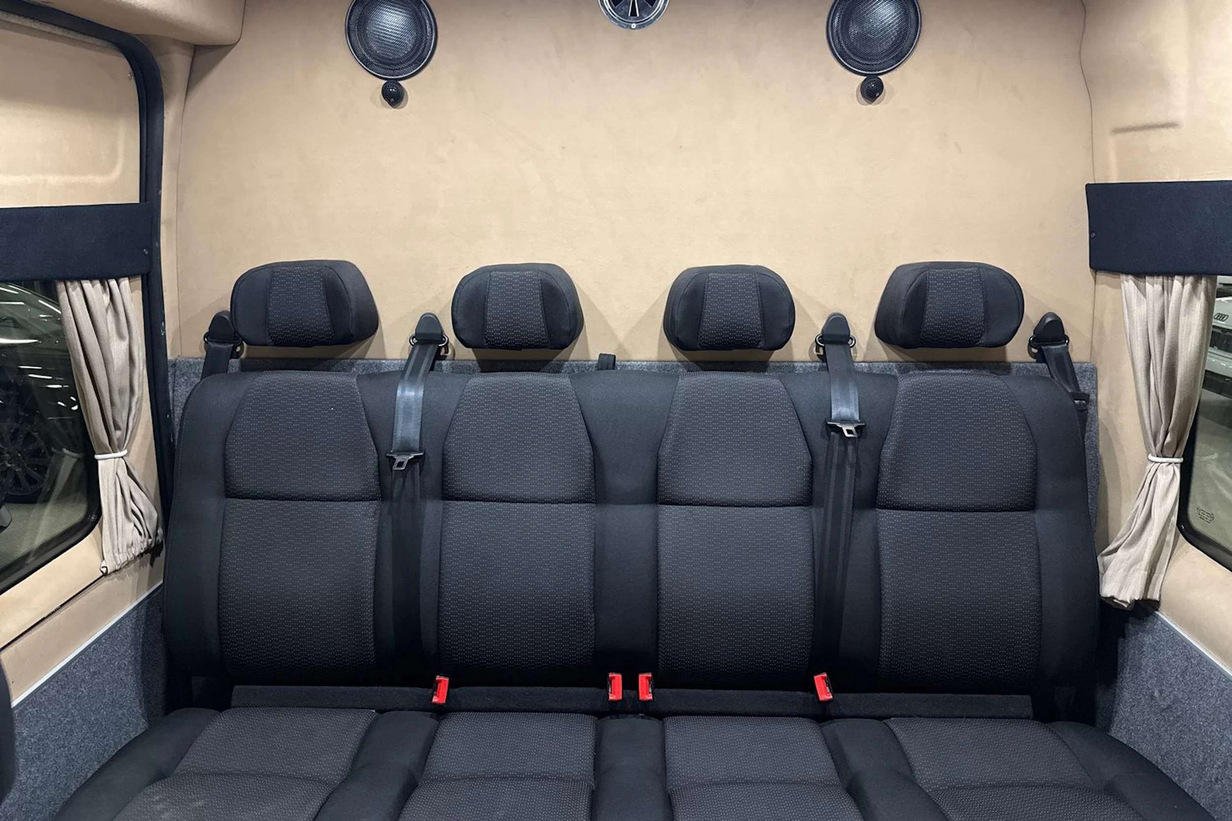 ruskea (beige) Peugeot Boxer 2018 kuva 16.