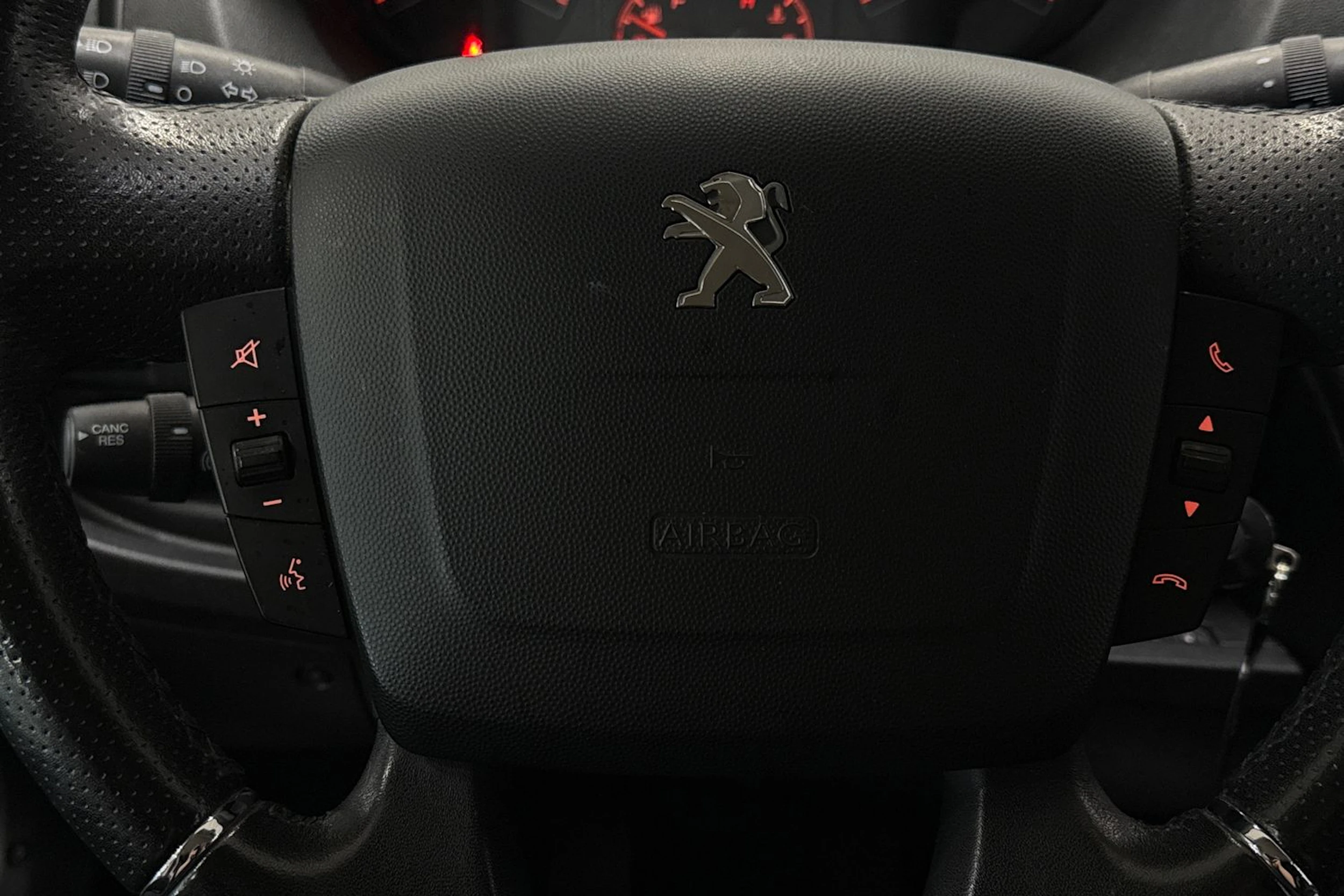 ruskea (beige) Peugeot Boxer 2018 kuva 23.