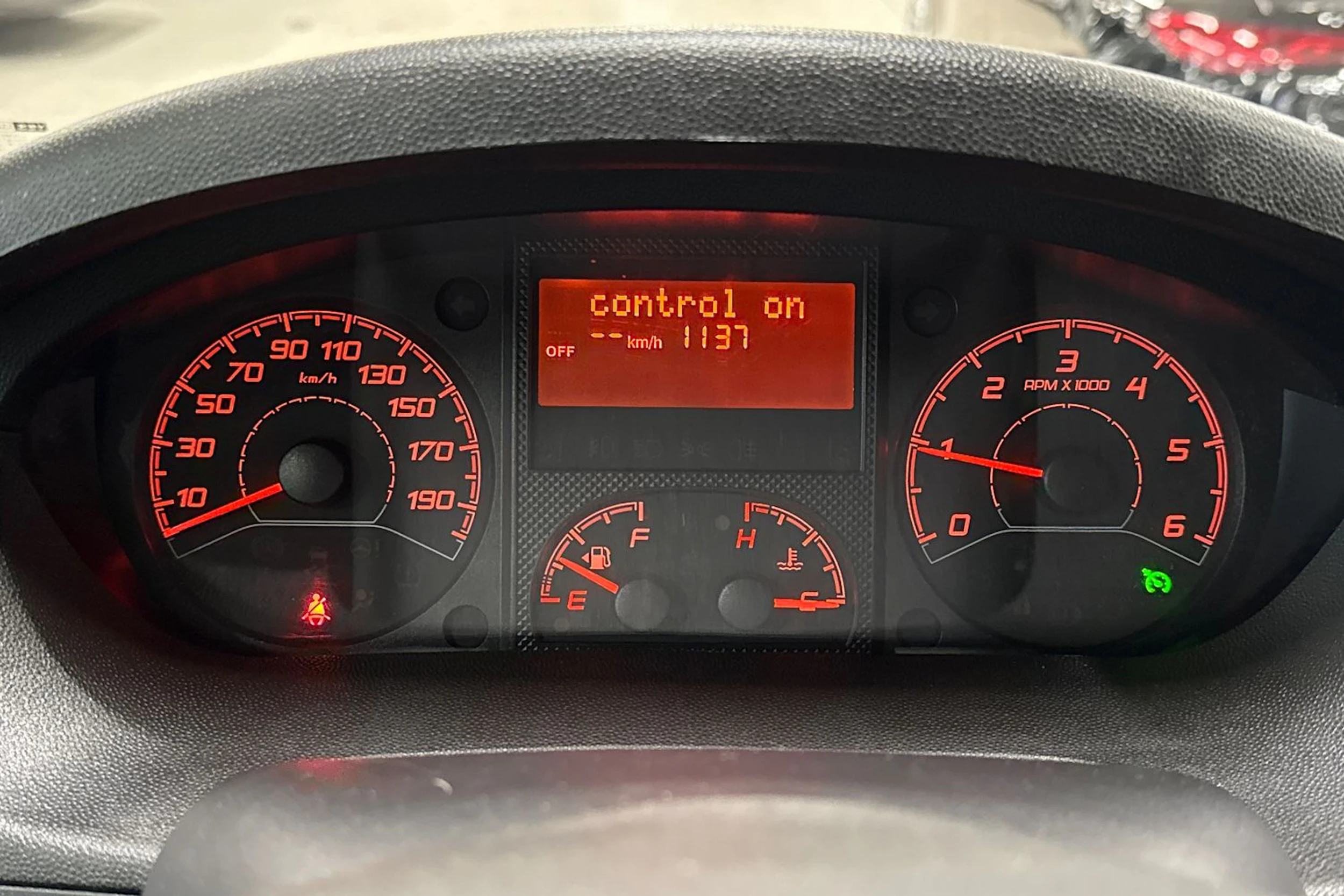 ruskea (beige) Peugeot Boxer 2018 kuva 24.
