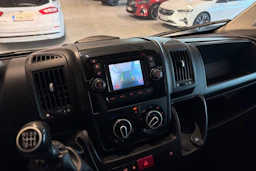 sininen Peugeot Boxer 2019 kuva 5.