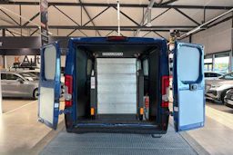 sininen Peugeot Boxer 2019 kuva 6.