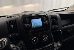 sininen Peugeot Boxer 2019 kuva 18.