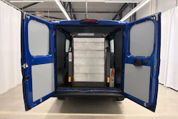 sininen Peugeot Boxer 2019 kuva 25.