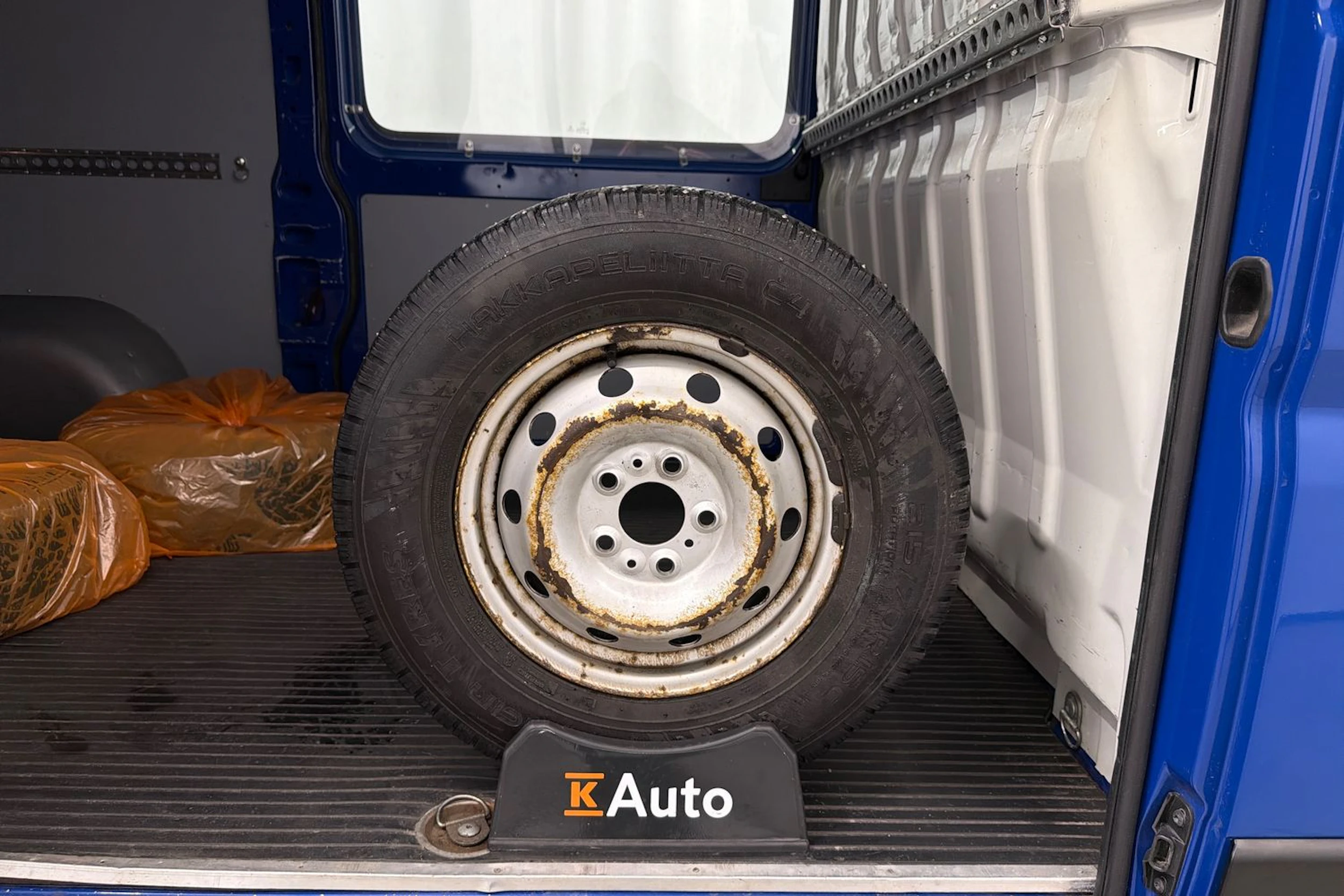 sininen Peugeot Boxer 2019 kuva 30.