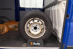 sininen Peugeot Boxer 2019 kuva 30.