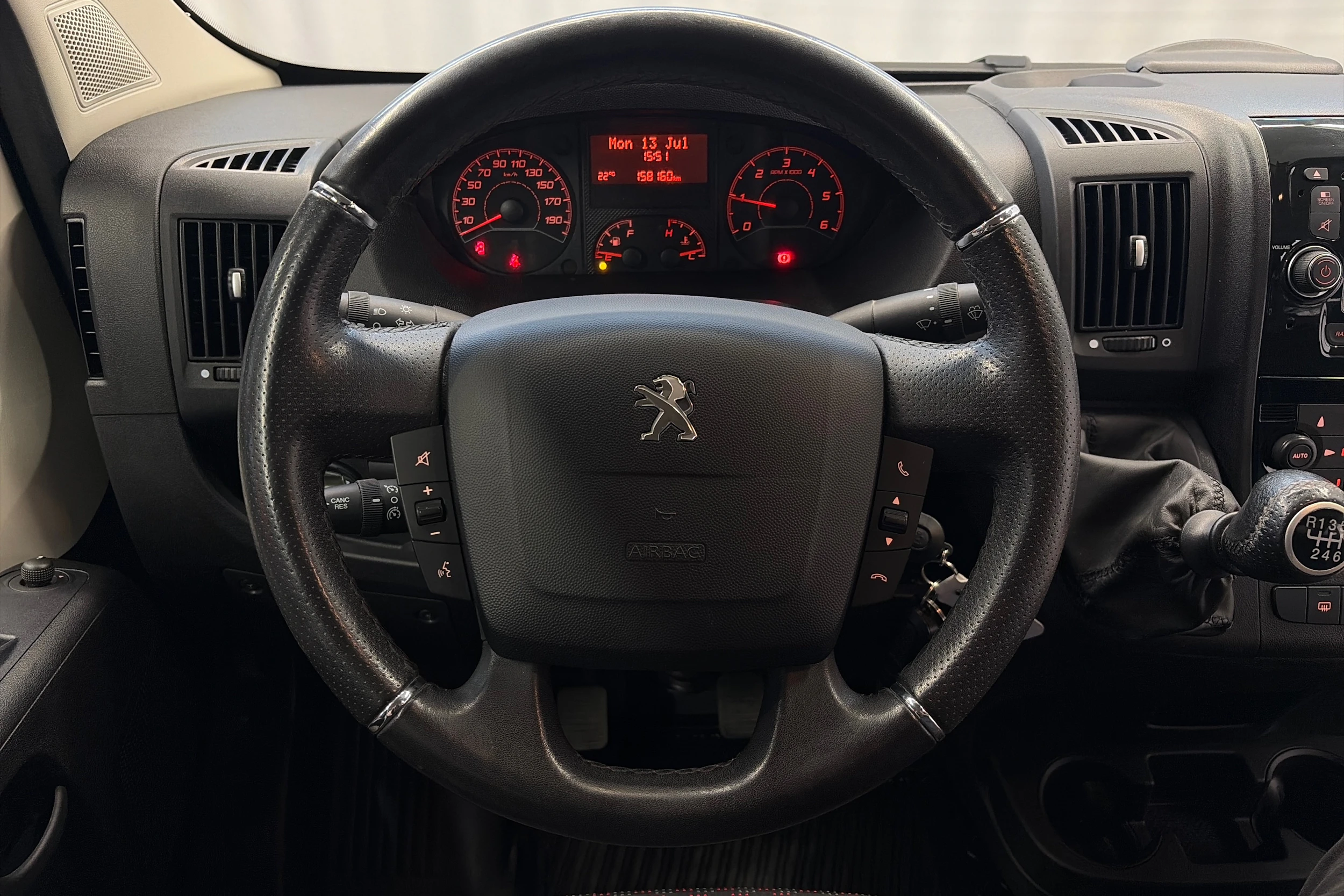 harmaa Peugeot Boxer 2019 kuva 11.