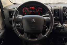 harmaa Peugeot Boxer 2019 kuva 11.