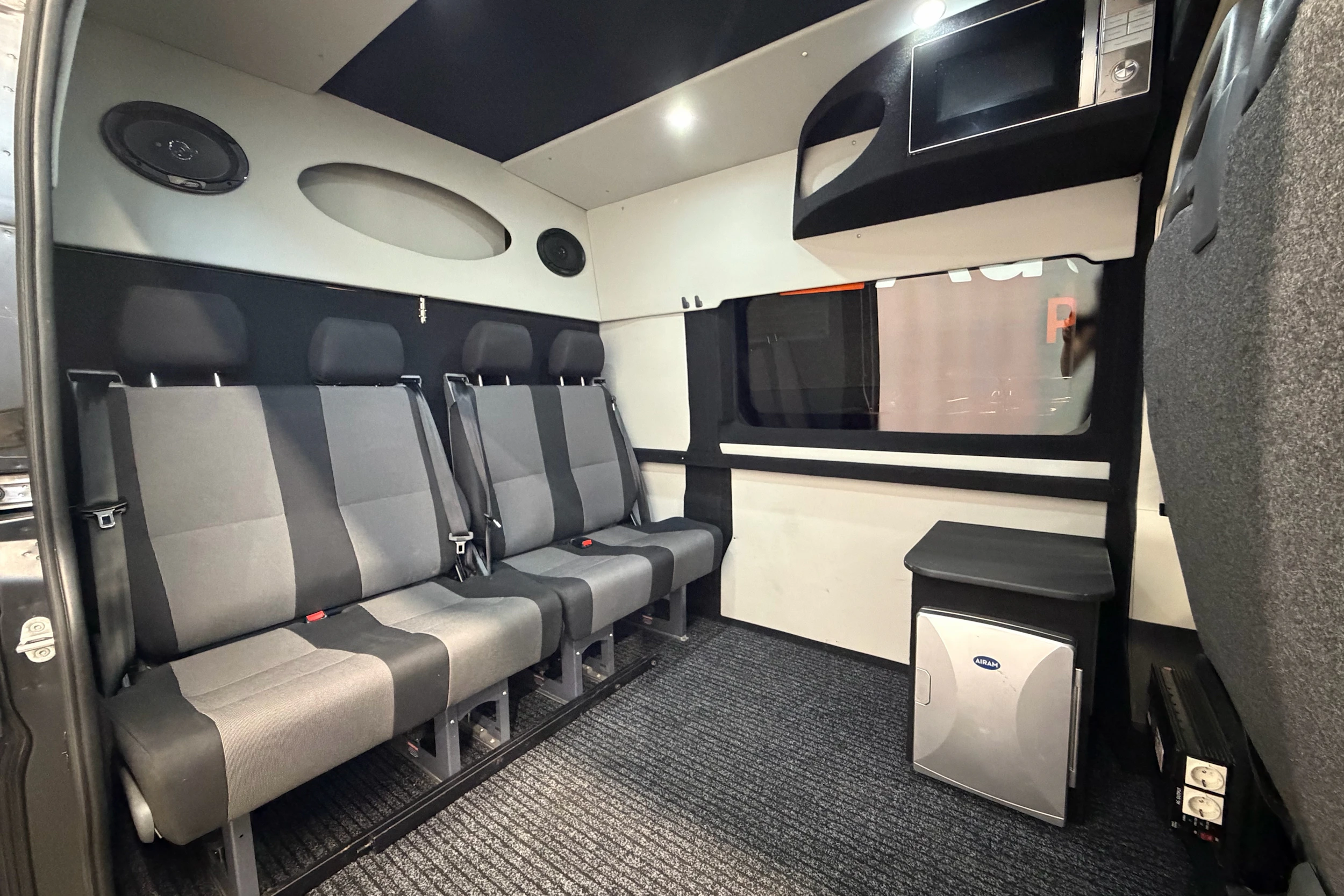 harmaa Peugeot Boxer 2019 kuva 15.