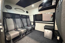 harmaa Peugeot Boxer 2019 kuva 15.